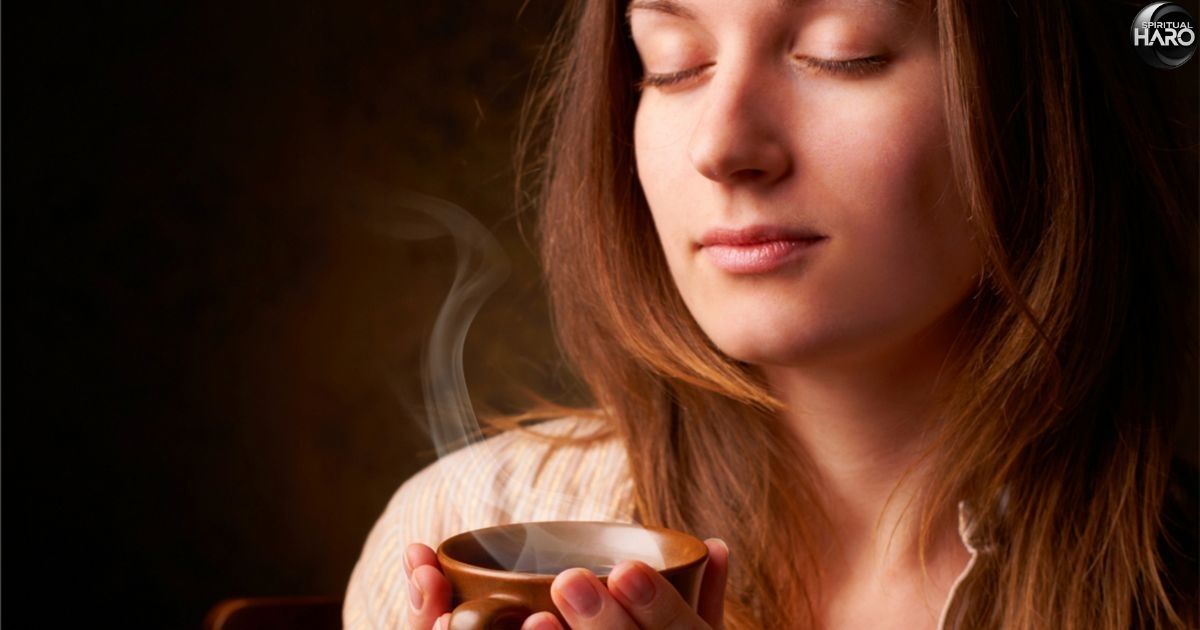 Smelling Coffee in the Middle of the Night Spiritual Meaning